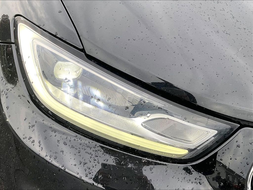 Used 2023 Chrysler Pacifica Touring-L FWD image 30