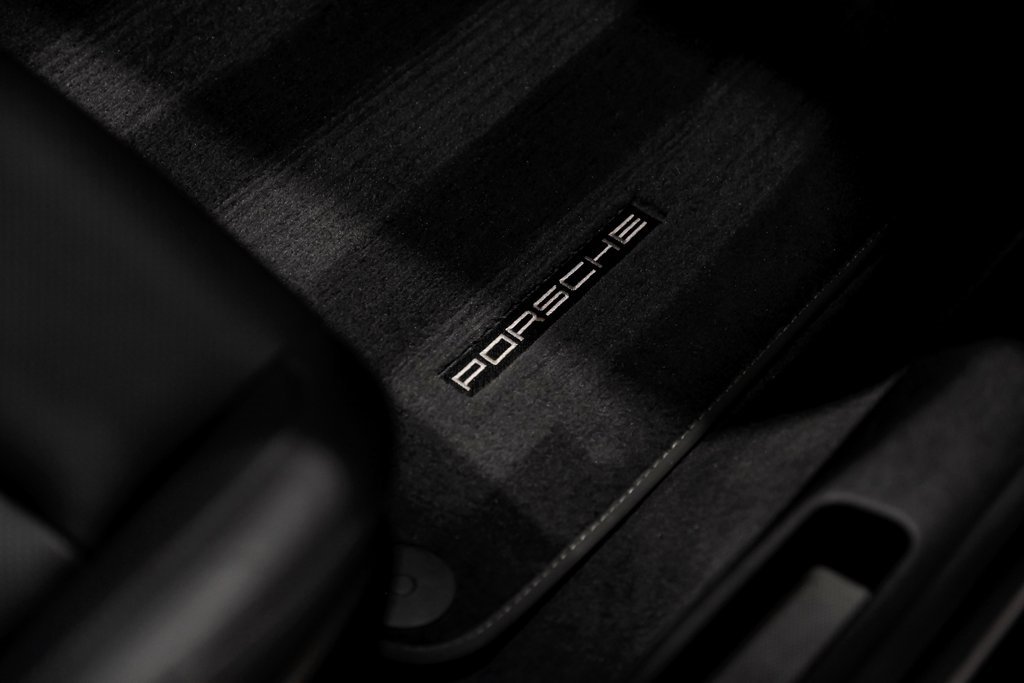 Used 2024 Porsche 911 Carrera GTS w/ Premium Package image 28