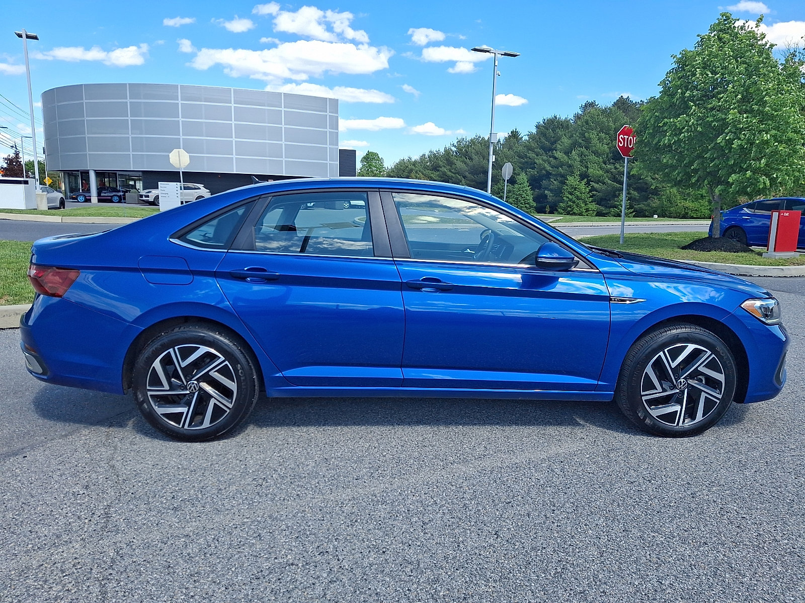 Used 2024 Volkswagen Jetta SEL FWD image 8