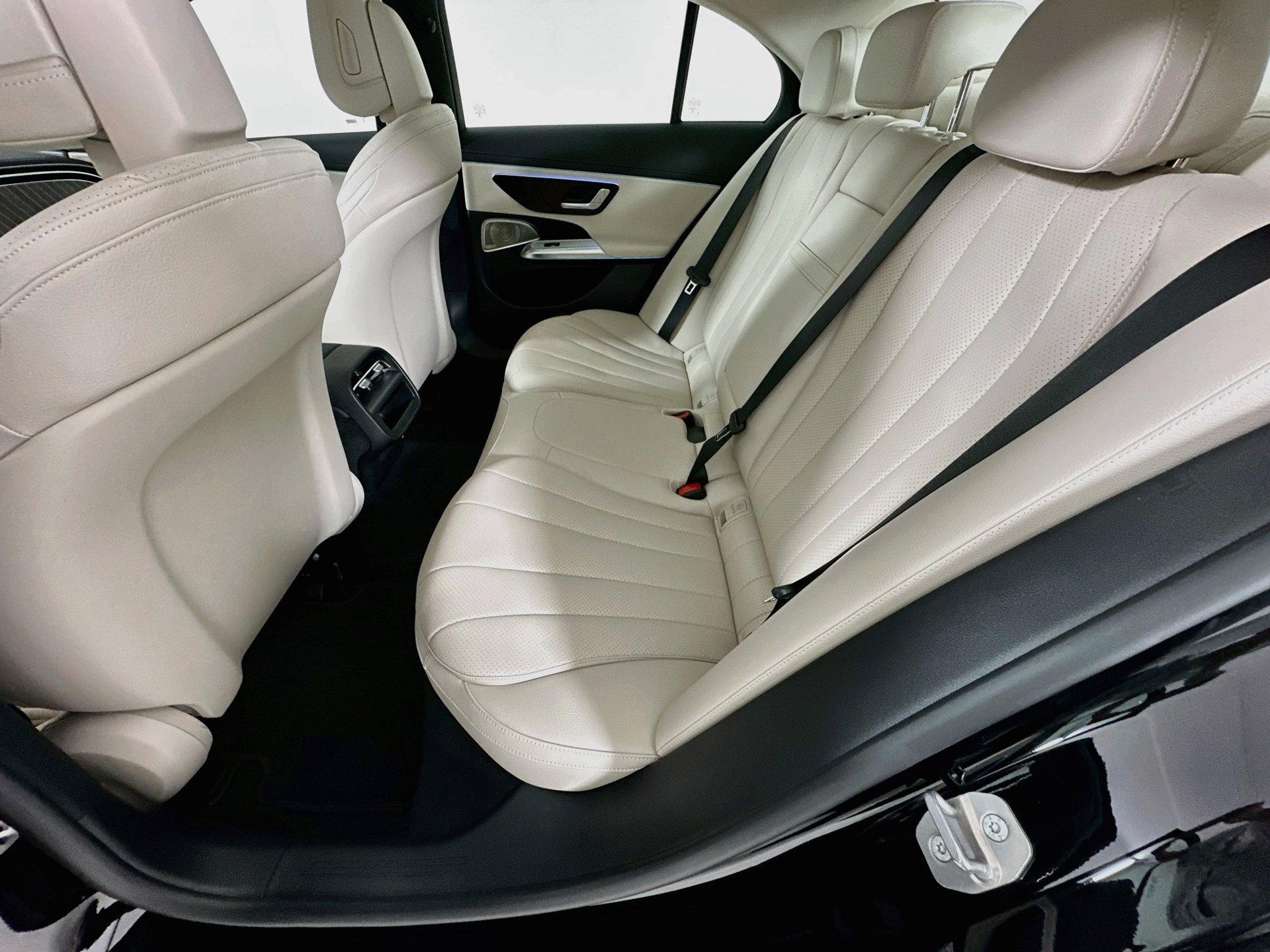 New 2027 Mercedes-Benz E 350 Sedan image 27
