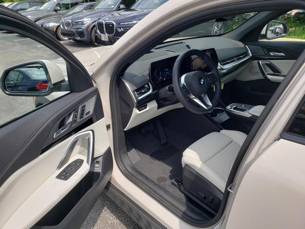 New 2026 BMW X2 xDrive28i w/ Technology Package AWD/4WD image 6