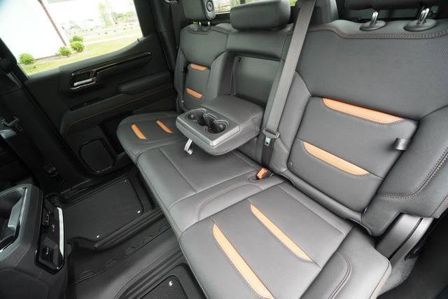 New 2026 GMC Sierra 1500 AT4 w/ AT4 Premium Package AWD/4WD image 32