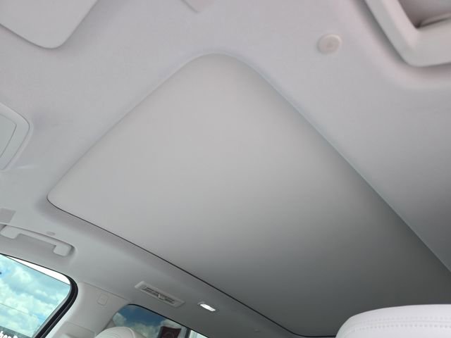 New 2026 Buick Enclave Avenir FWD image 20