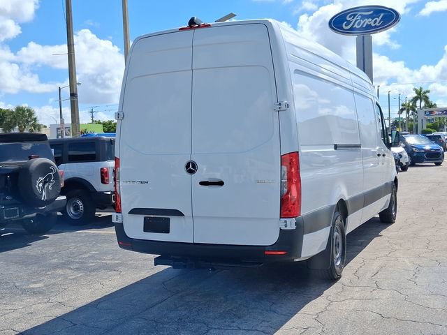 Used 2025 Mercedes-Benz Sprinter 2500 w/ Dashboard Charging Package image 4