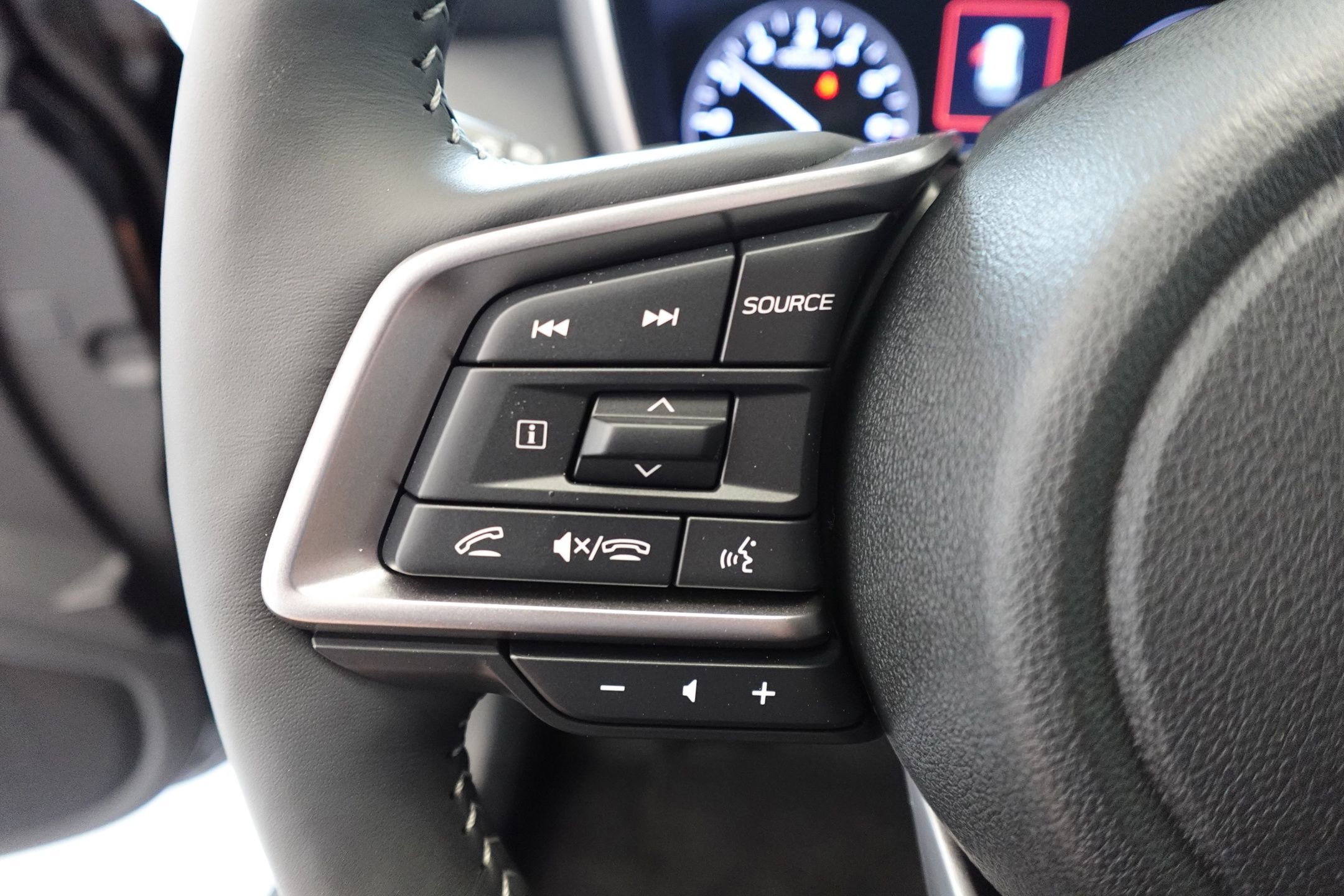 Used 2025 Subaru Outback Touring w/ Tech Package 2 image 15