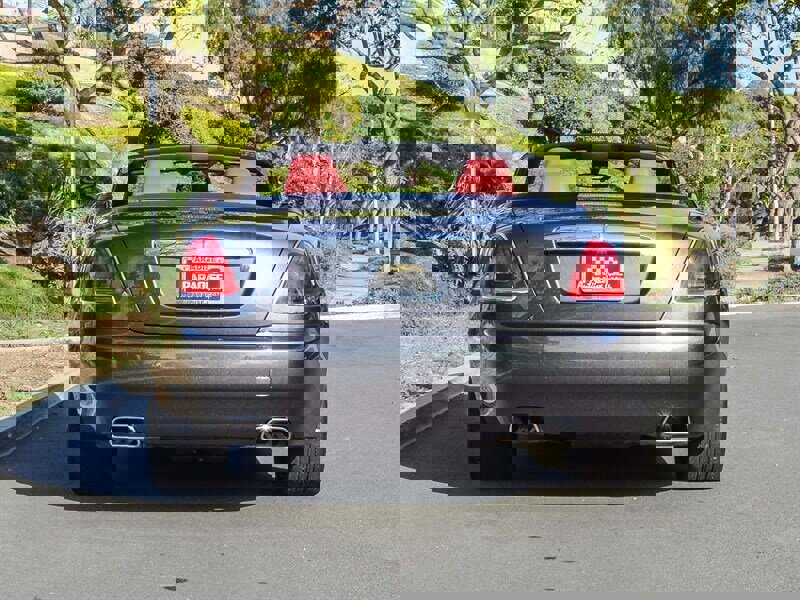 Used 2019 Rolls-Royce Dawn image 5