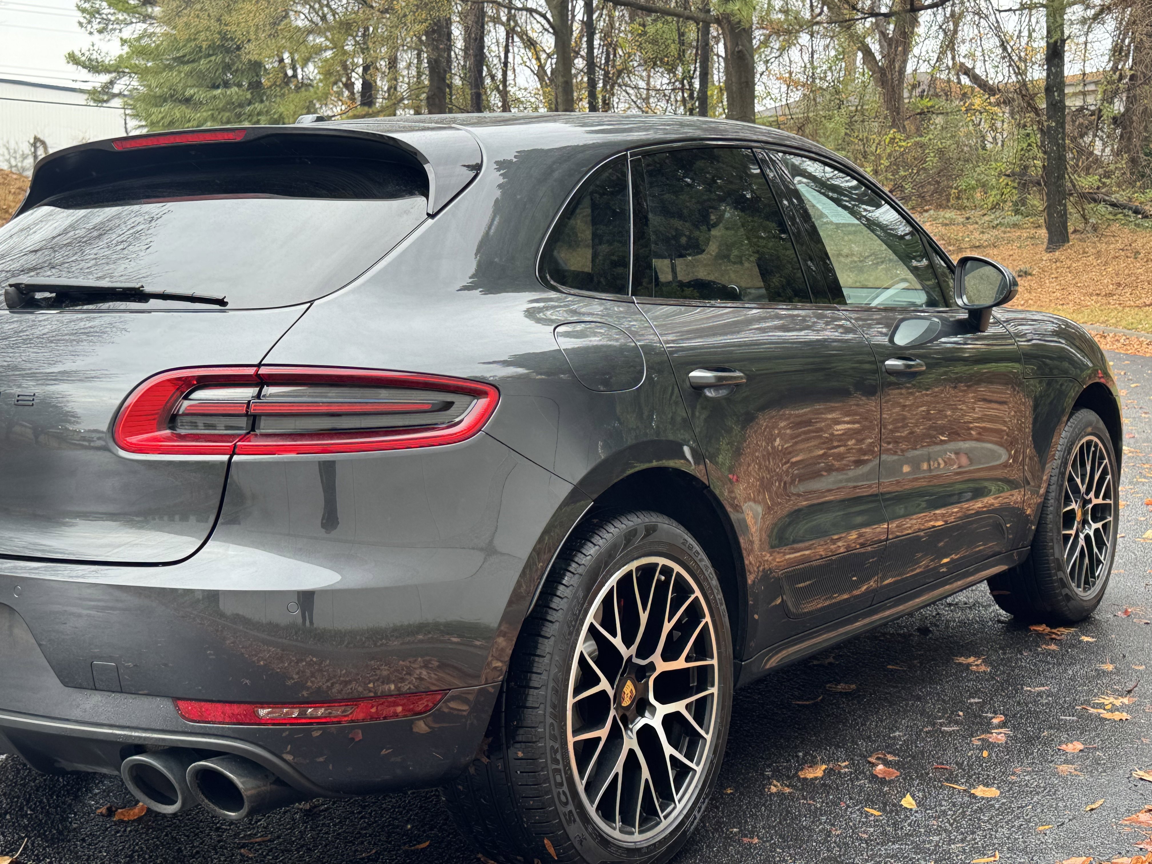 Used 2017 Porsche Macan Turbo image 19