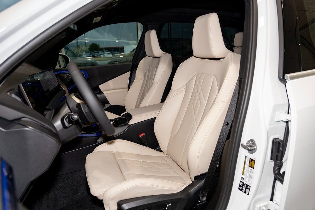 Used 2025 BMW X3 xDrive30i w/ Premium Package image 34