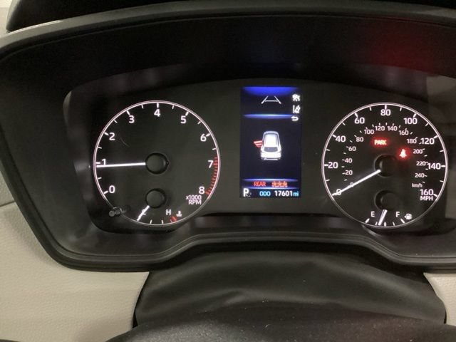 Used 2023 Toyota Corolla Cross L AWD/4WD image 6