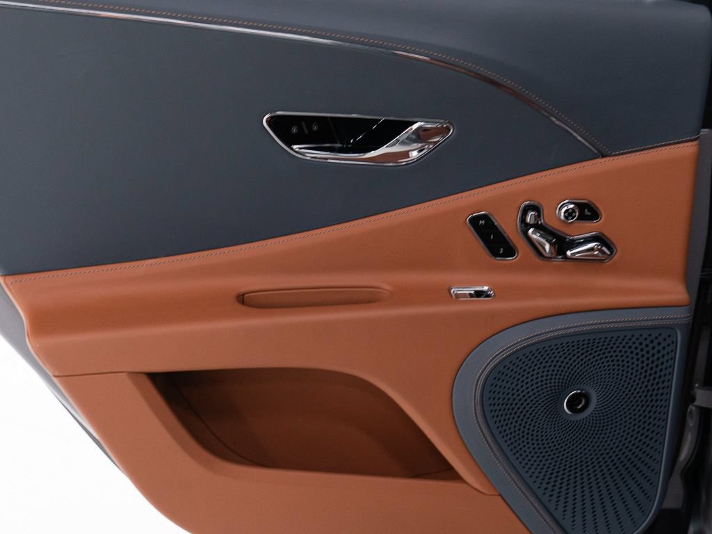 Certified 2022 Bentley Flying Spur V8 AWD/4WD image 22