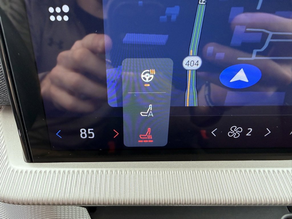 Used 2025 Ford Explorer Active w/ Active Comfort Package image 14