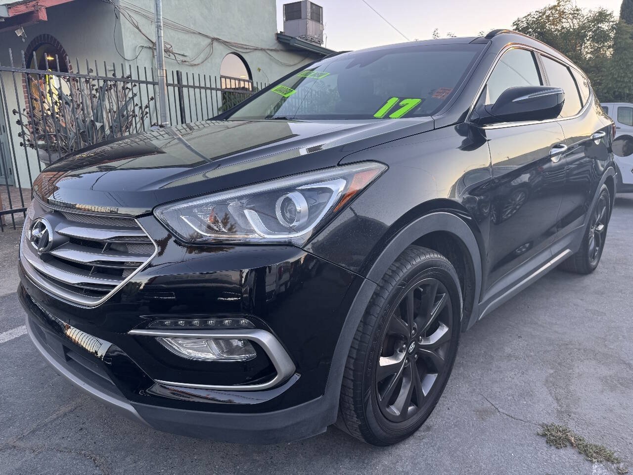 Used 2017 Hyundai Santa Fe Sport w/ 2.0T Ultimate Tech Package 05 FWD image 3