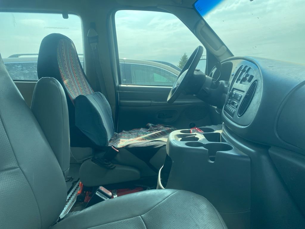 Used 2003 Ford E-250 and Econoline 250 image 4