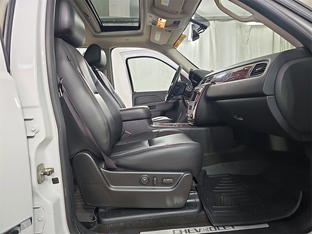 Used 2010 Chevrolet Tahoe LTZ image 13