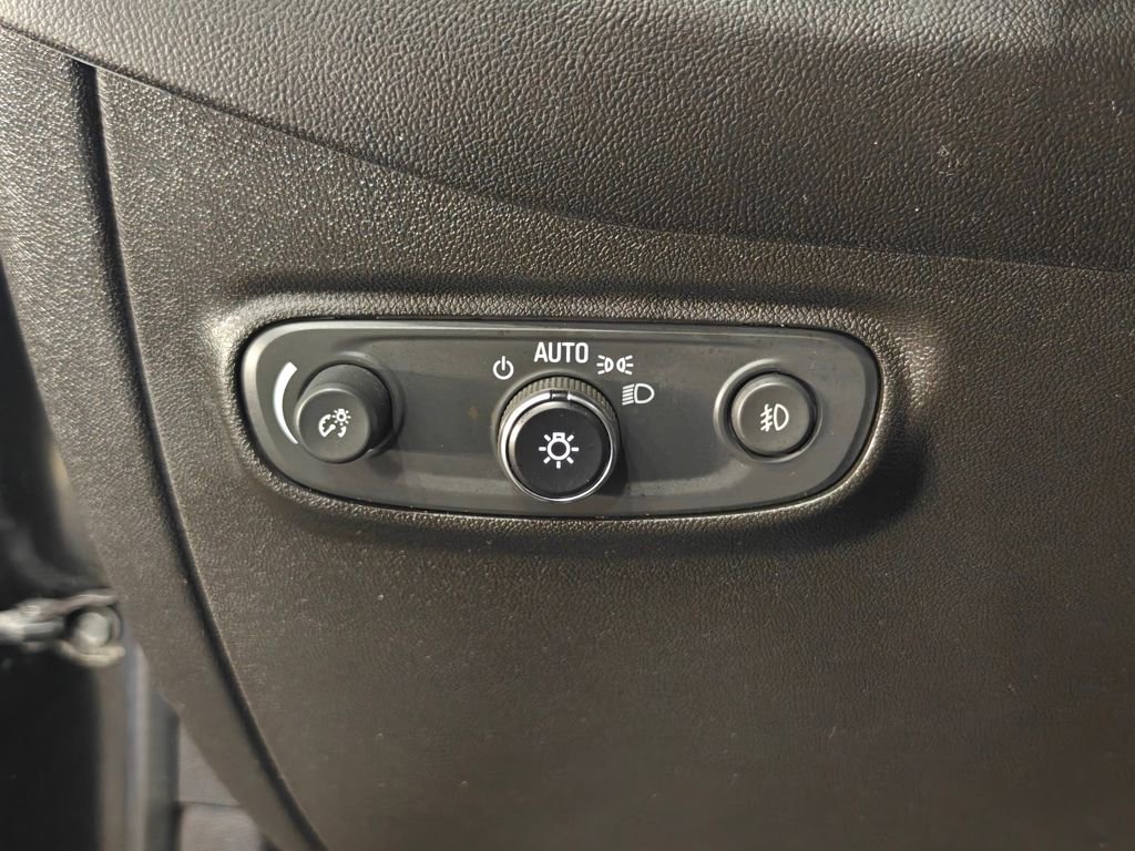 Used 2020 Chevrolet Equinox LT image 41