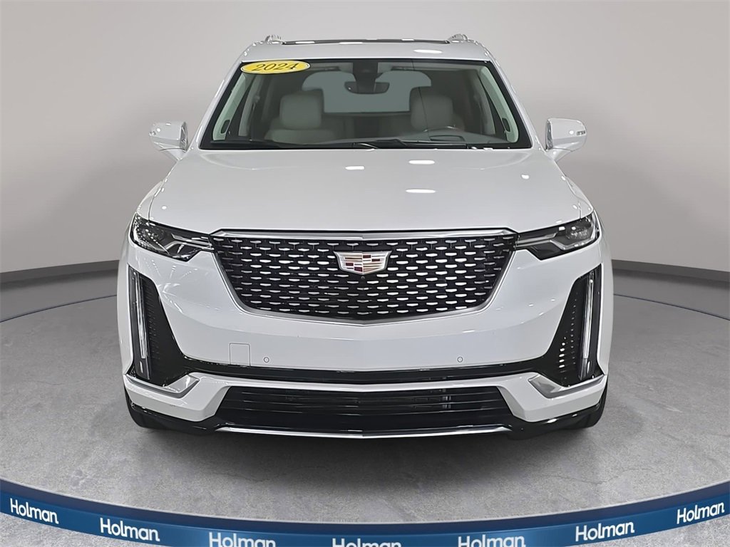 Used 2023 Cadillac XT6 Premium Luxury w/ Technology Package image 3