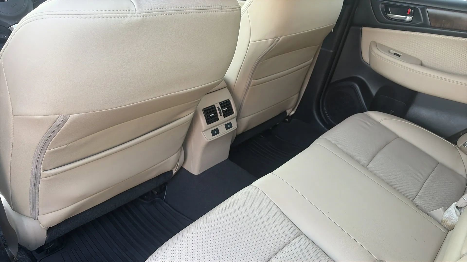 Used 2015 Subaru Outback 2.5i Limited image 32