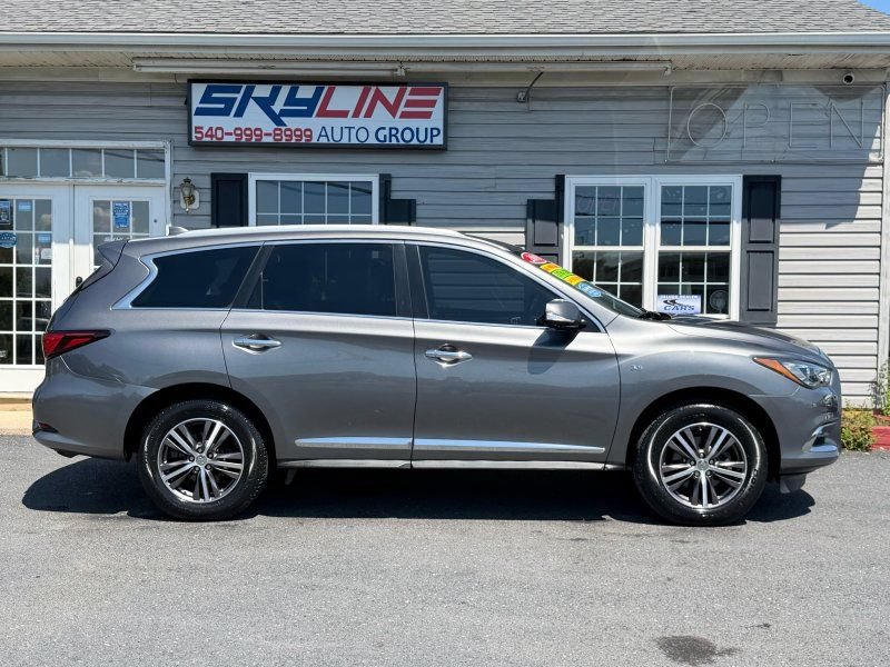 Used 2019 INFINITI QX60 Luxe w/ Essential Package
