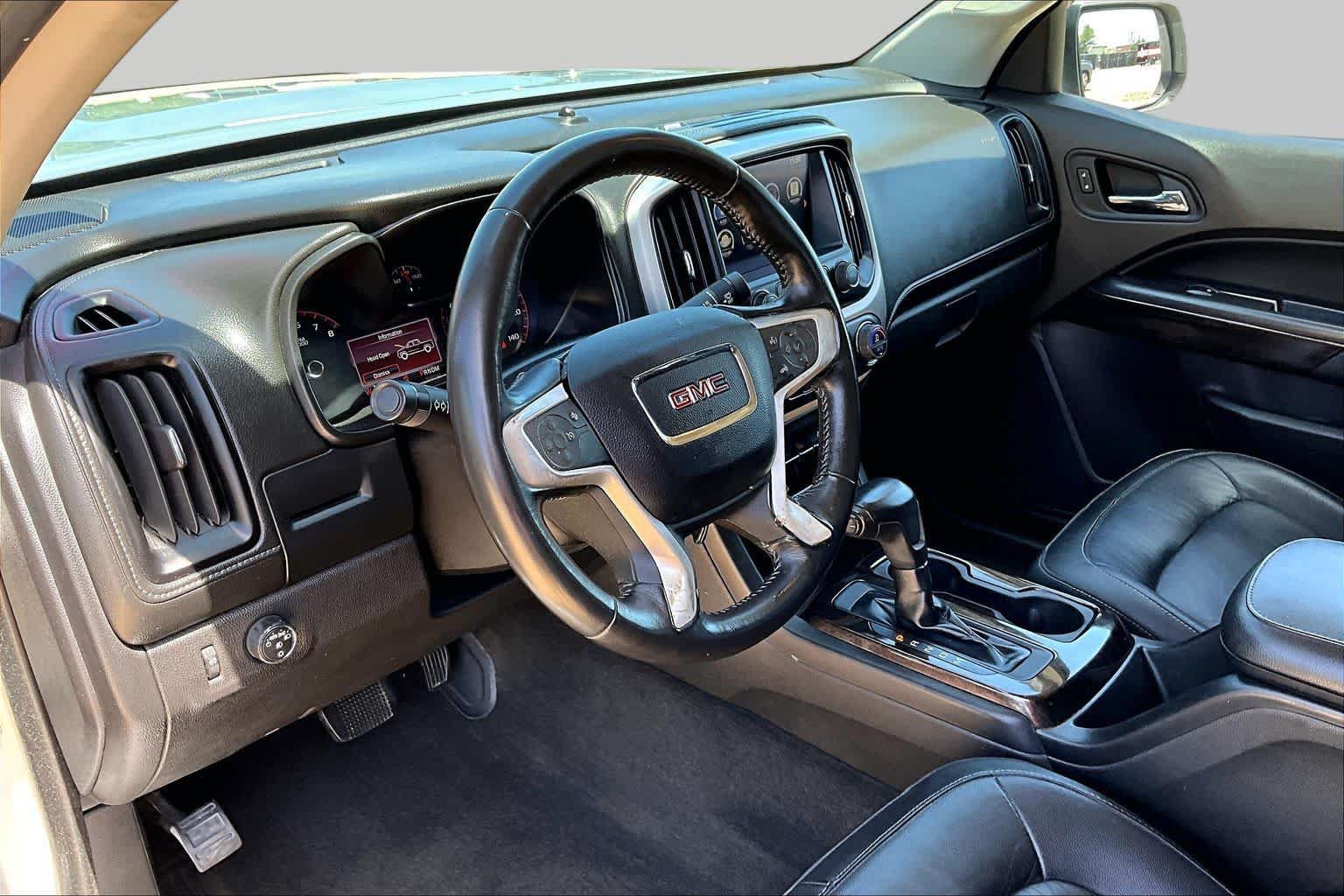 Used 2016 GMC Canyon SLT w/ Driver Alert Package RWD image 18