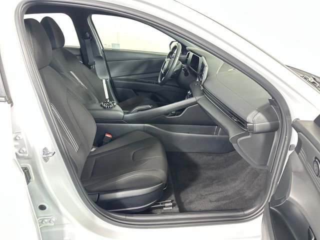 Used 2025 Hyundai Elantra Sport image 28