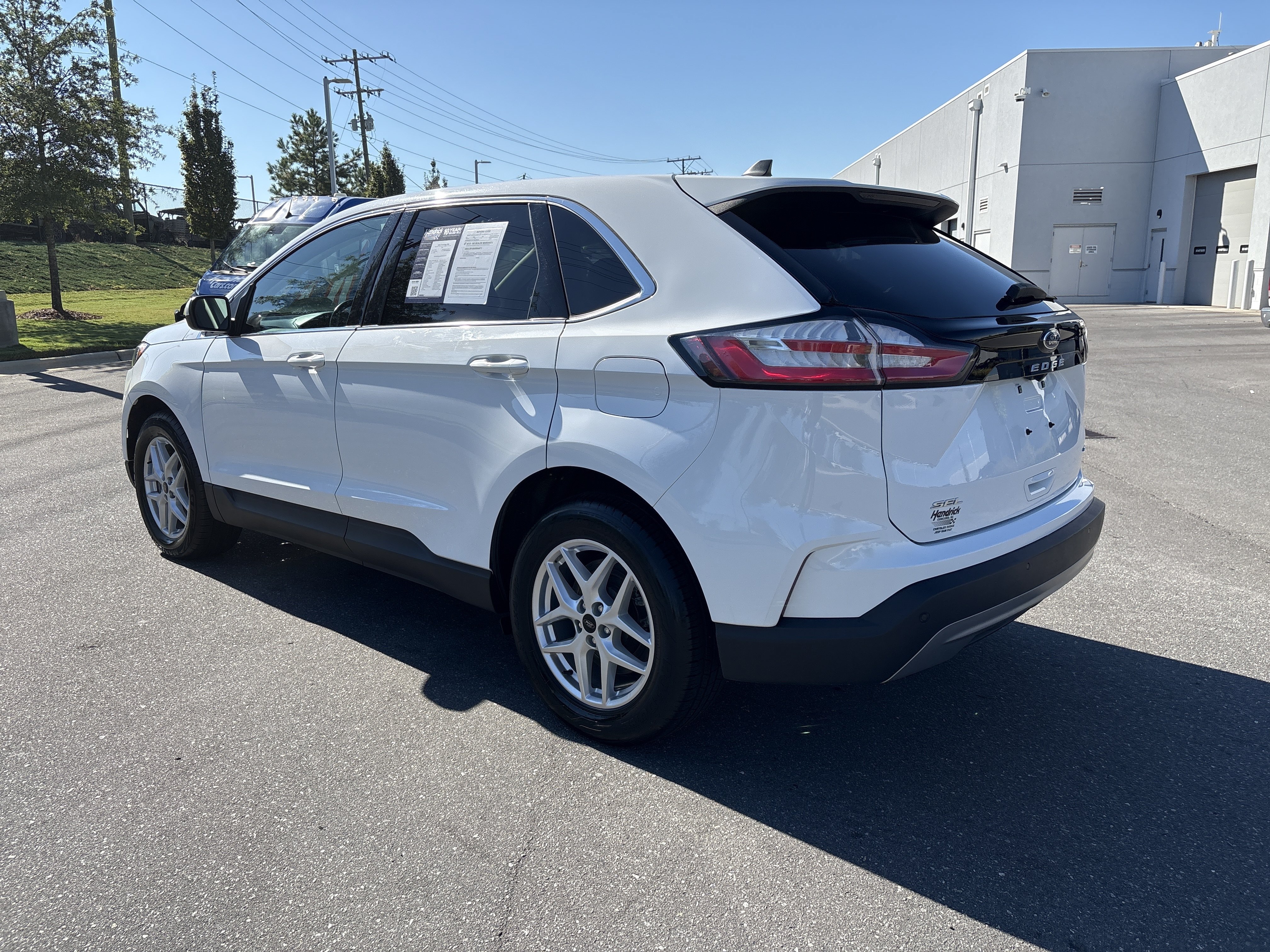 Used 2024 Ford Edge SEL AWD/4WD image 7