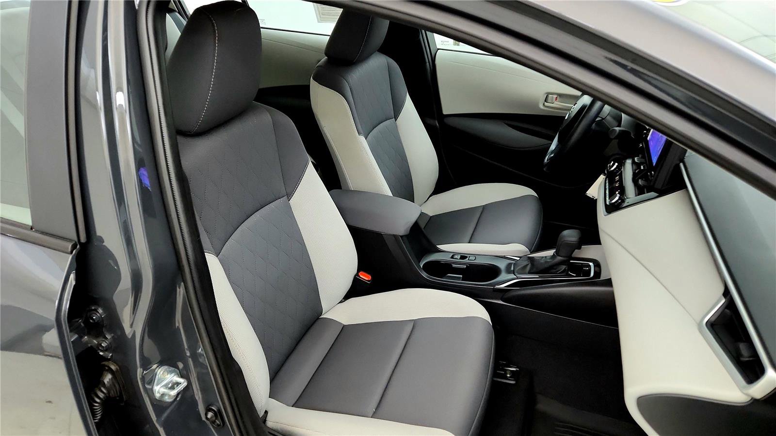 Certified 2025 Toyota Corolla LE image 26