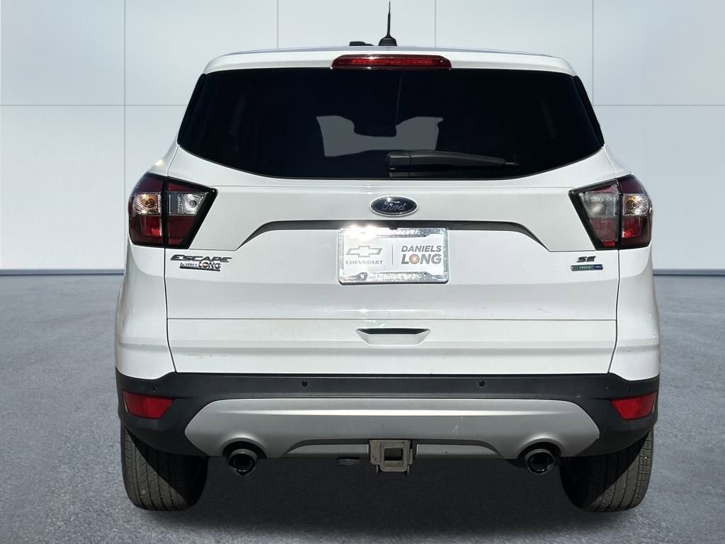 Used 2017 Ford Escape SE image 4