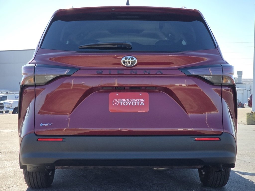 New 2026 Toyota Sienna LE image 20