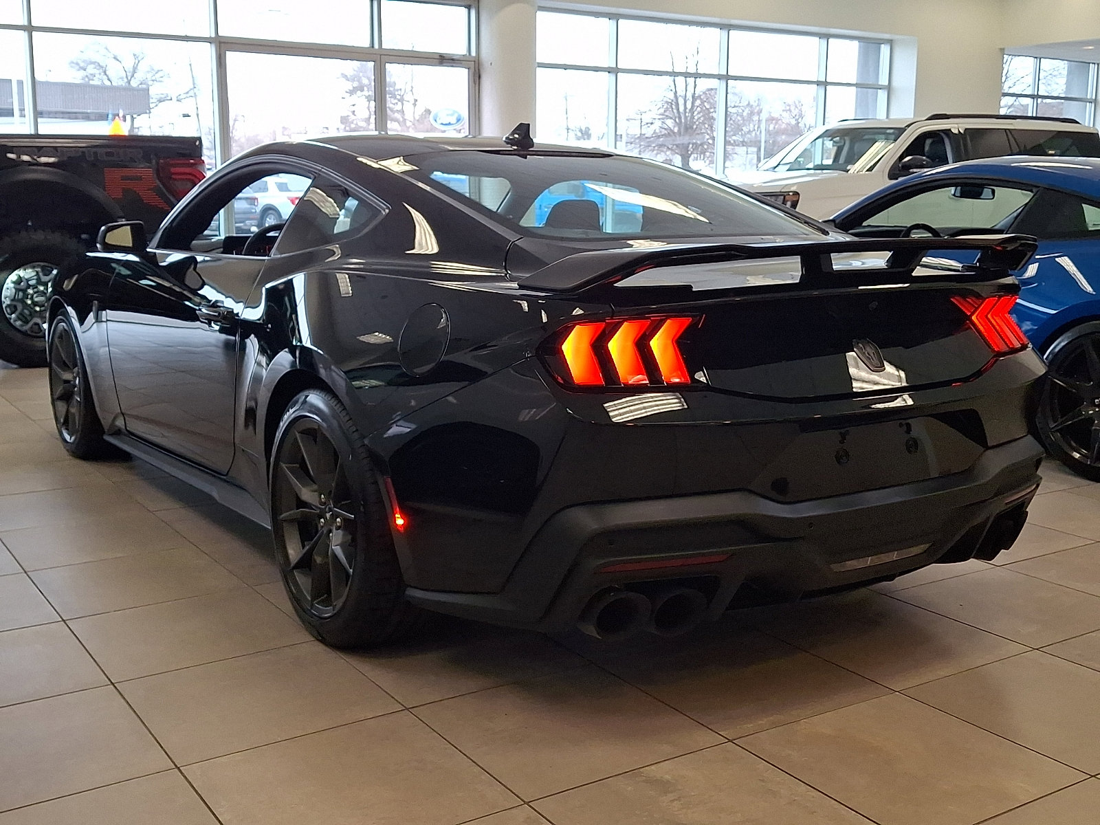 Used 2025 Ford Mustang Dark Horse image 3