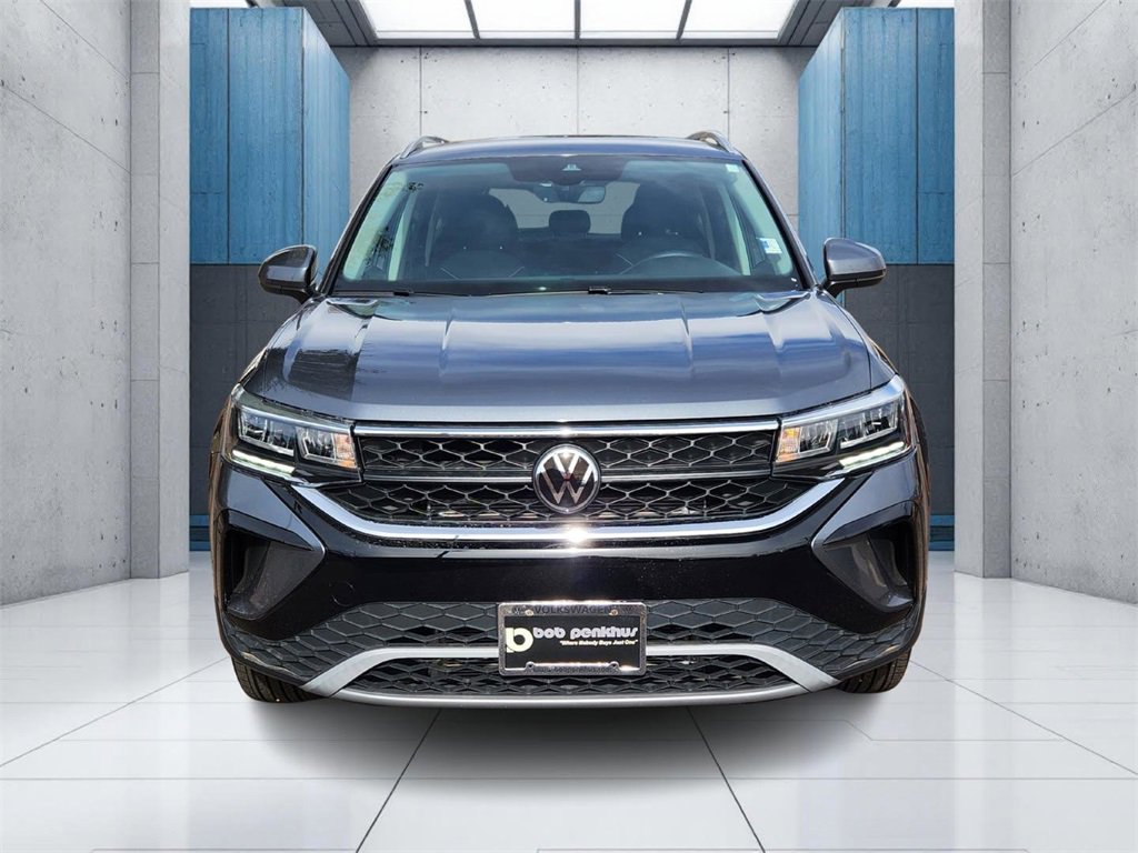 Used 2024 Volkswagen Taos SE image 24