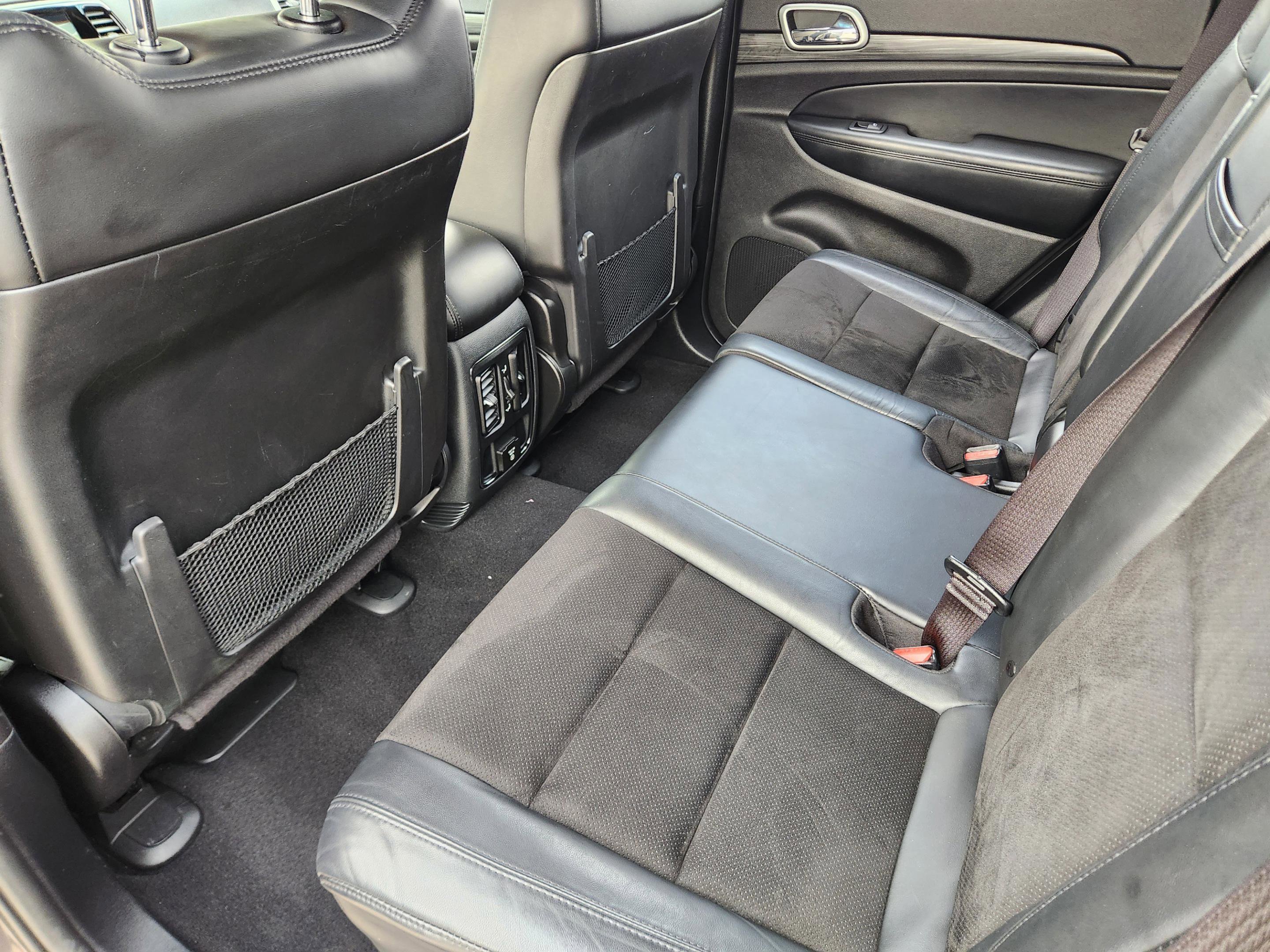 Used 2019 Jeep Grand Cherokee Altitude image 27