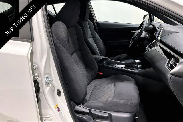 Used 2018 Toyota C-HR XLE FWD image 5