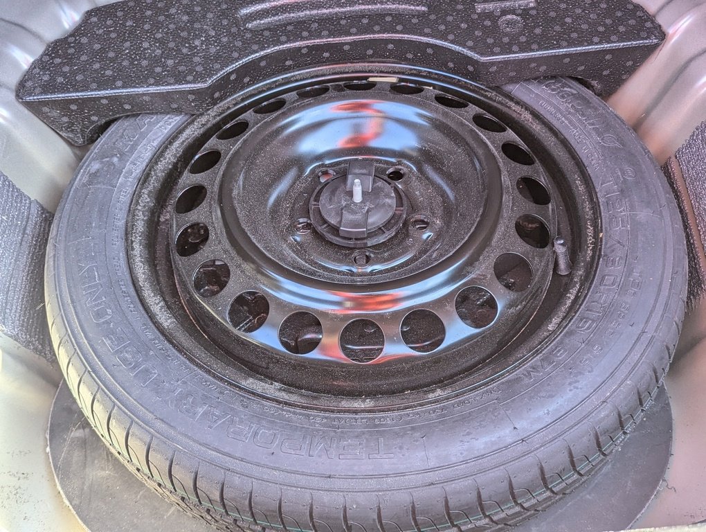 Used 2020 Chevrolet Malibu LT image 14