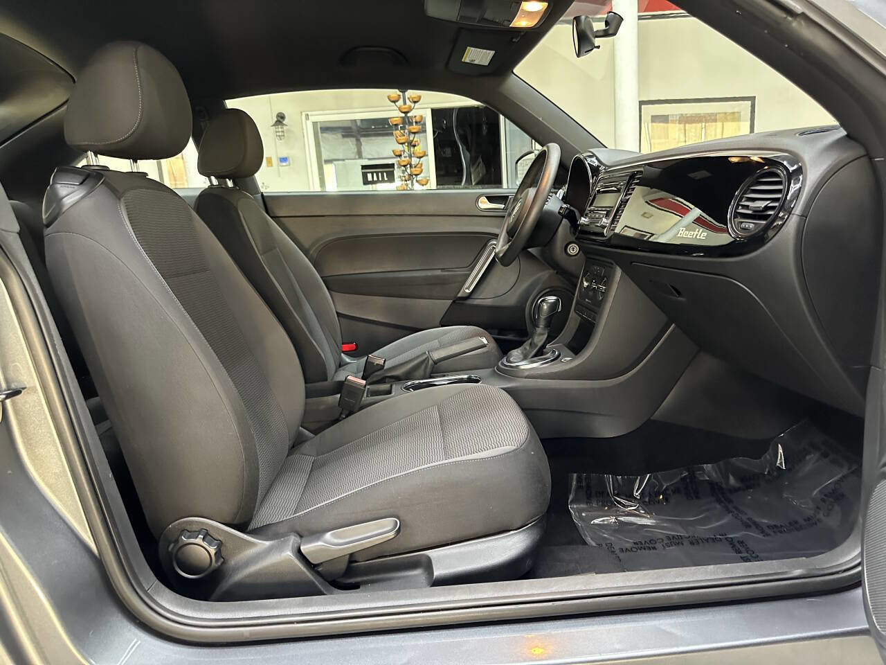 Used 2012 Volkswagen Beetle 2.5 image 15