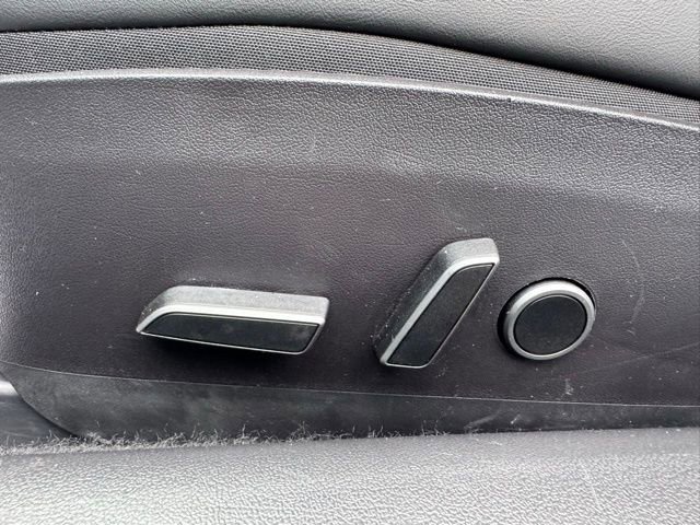 Used 2021 Tesla Model 3 Standard Range Plus image 17