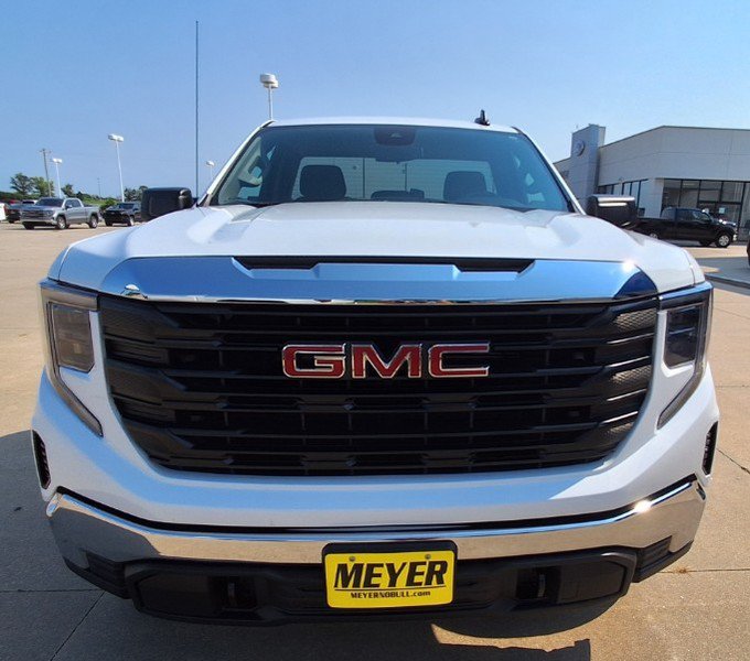 Used 2024 GMC Sierra 1500 Pro w/ Pro Value Package AWD/4WD image 3