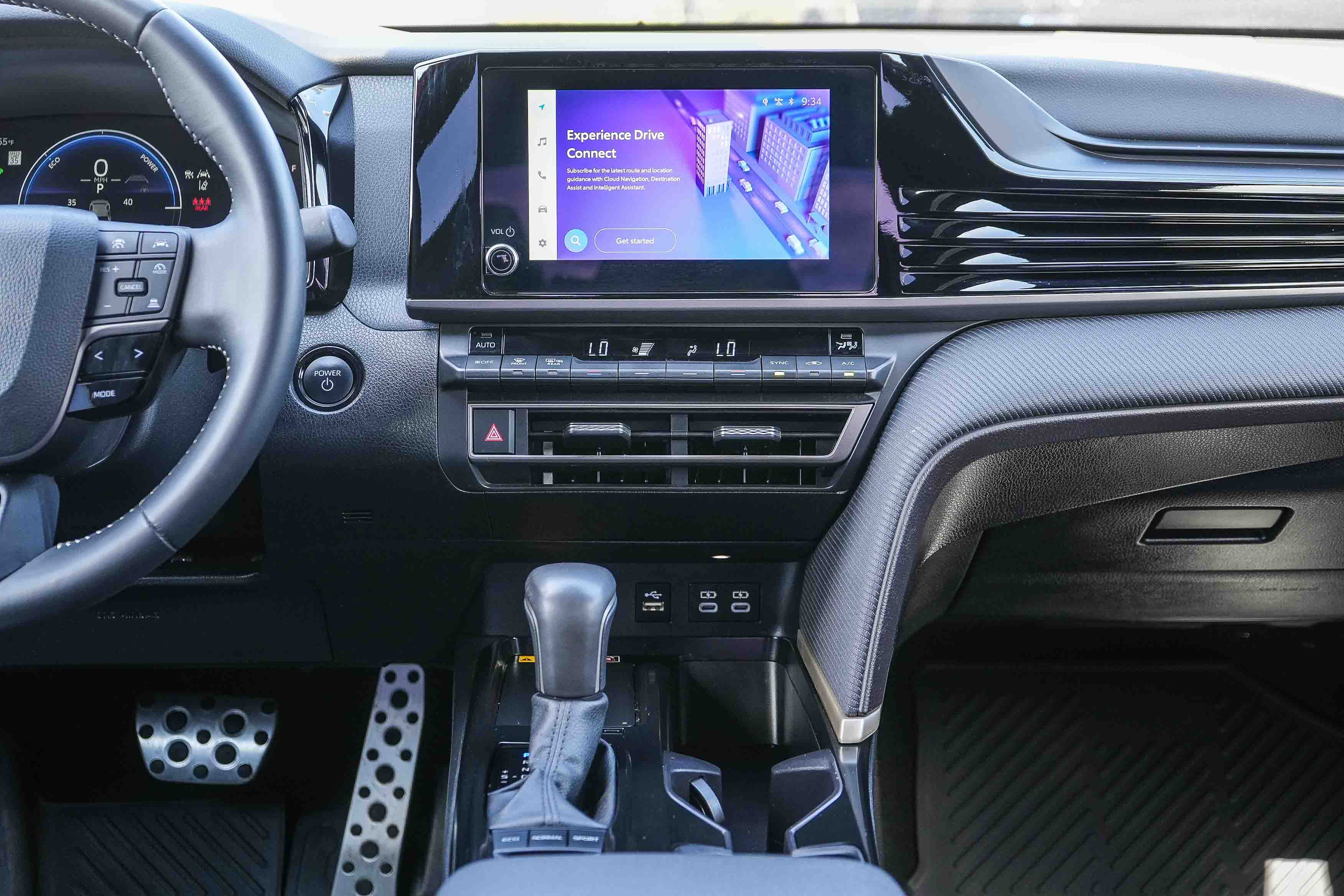 Used 2025 Toyota Camry SE FWD image 16