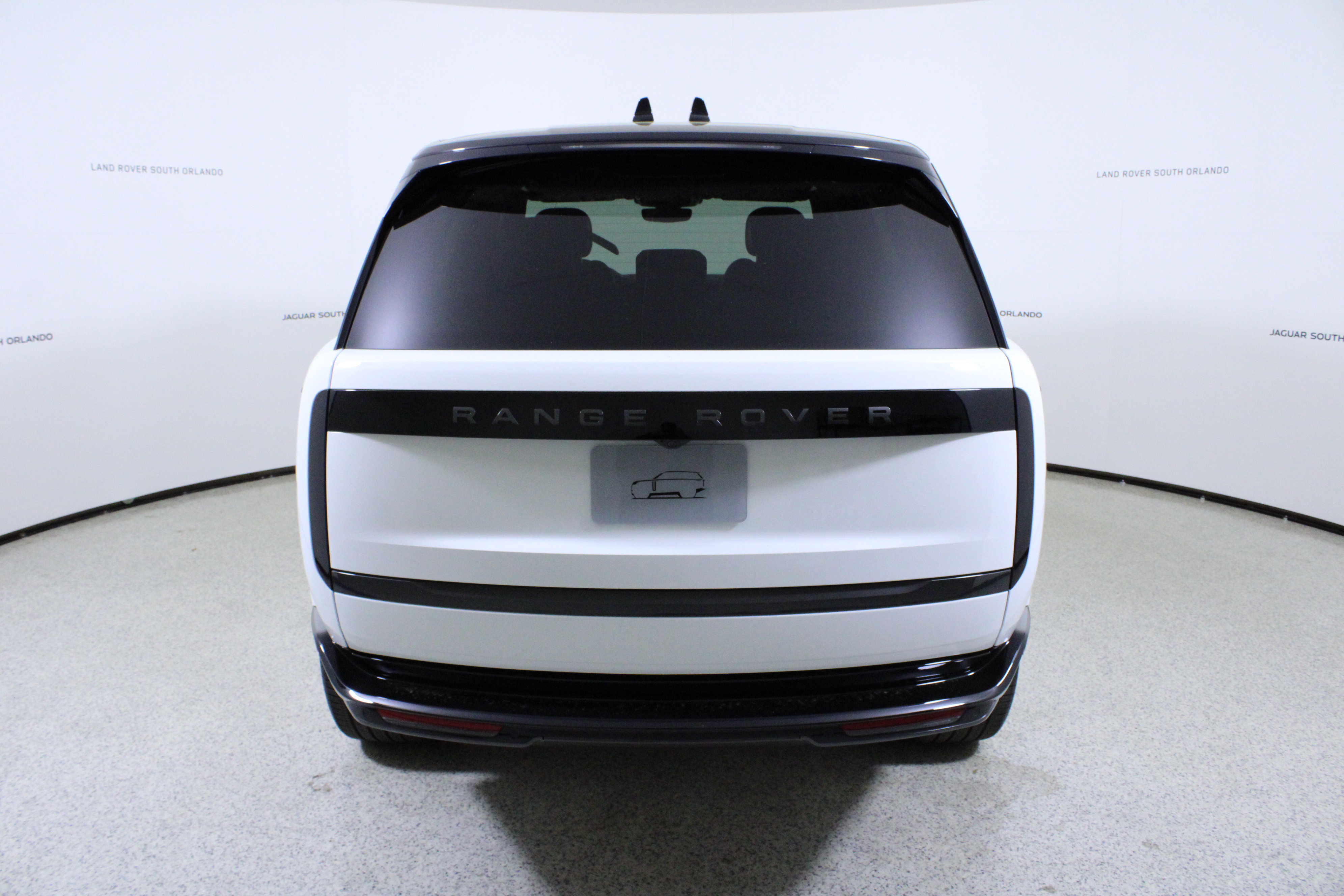 New 2026 Land Rover Range Rover SE image 6