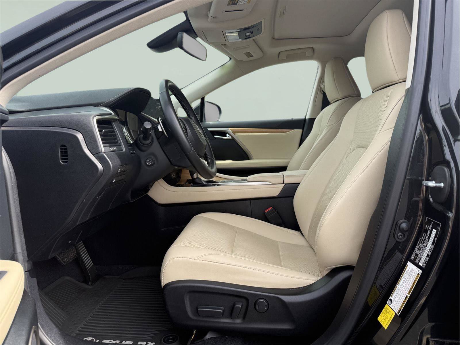 Certified 2022 Lexus RX 350L Premium w/ Premium Package AWD/4WD image 28