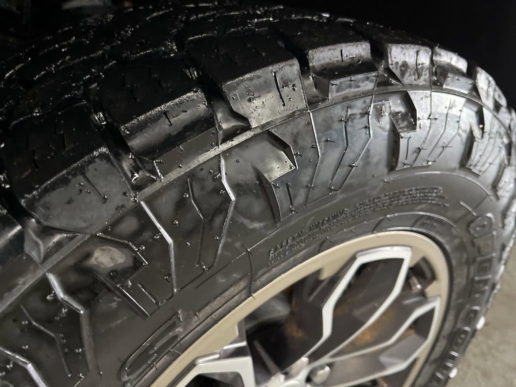 Used 2019 Chevrolet Colorado ZR2 image 13