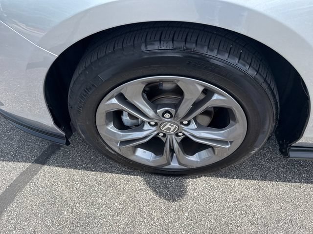 Certified 2024 Honda Accord EX image 37