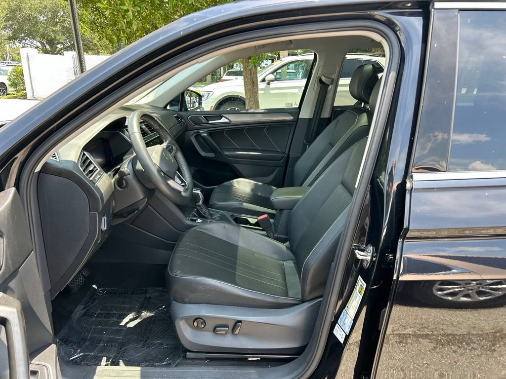 Used 2022 Volkswagen Tiguan SE FWD image 15