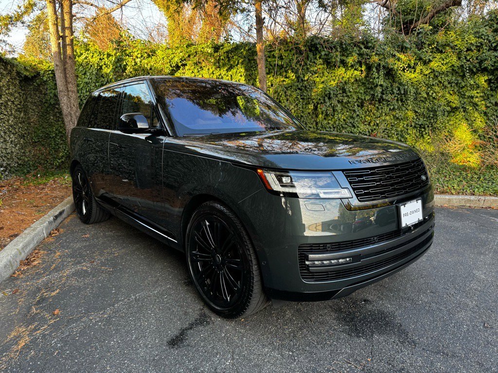 Certified 2023 Land Rover Range Rover SE image 3