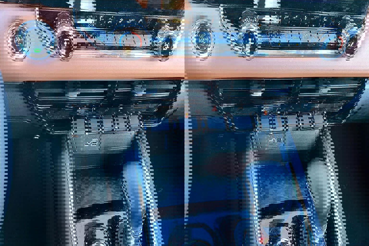 Used 2023 GMC Canyon AT4 w/ Technology Package image 34