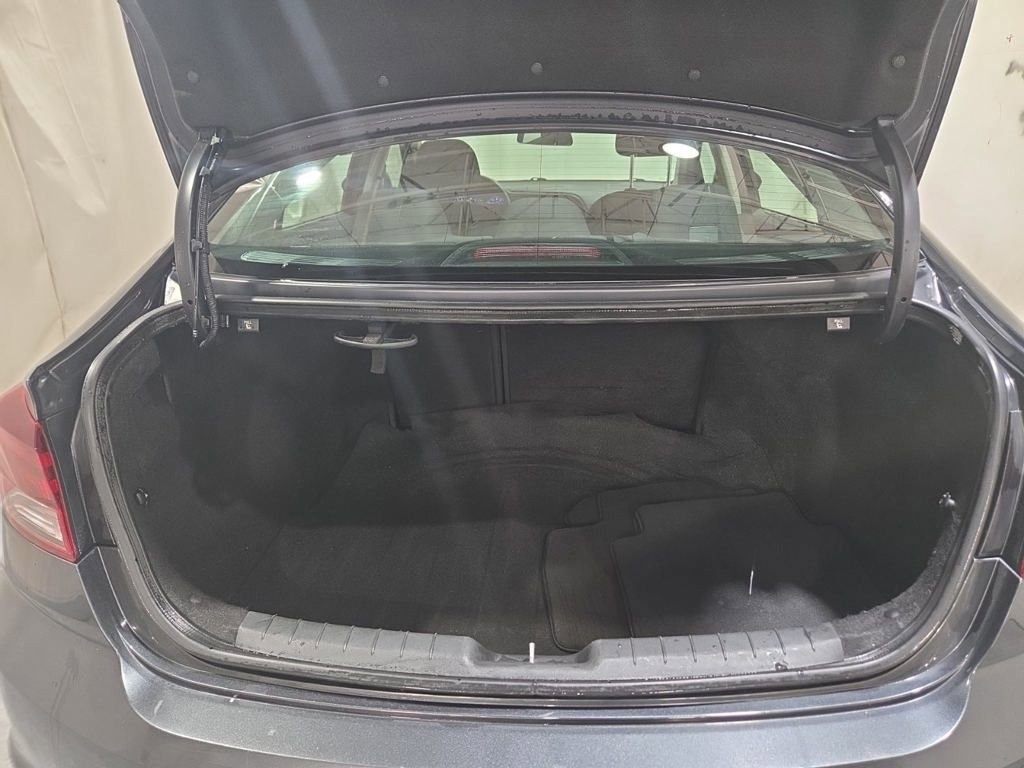 Used 2020 Hyundai Elantra SEL w/ Cargo Package (C1) image 11