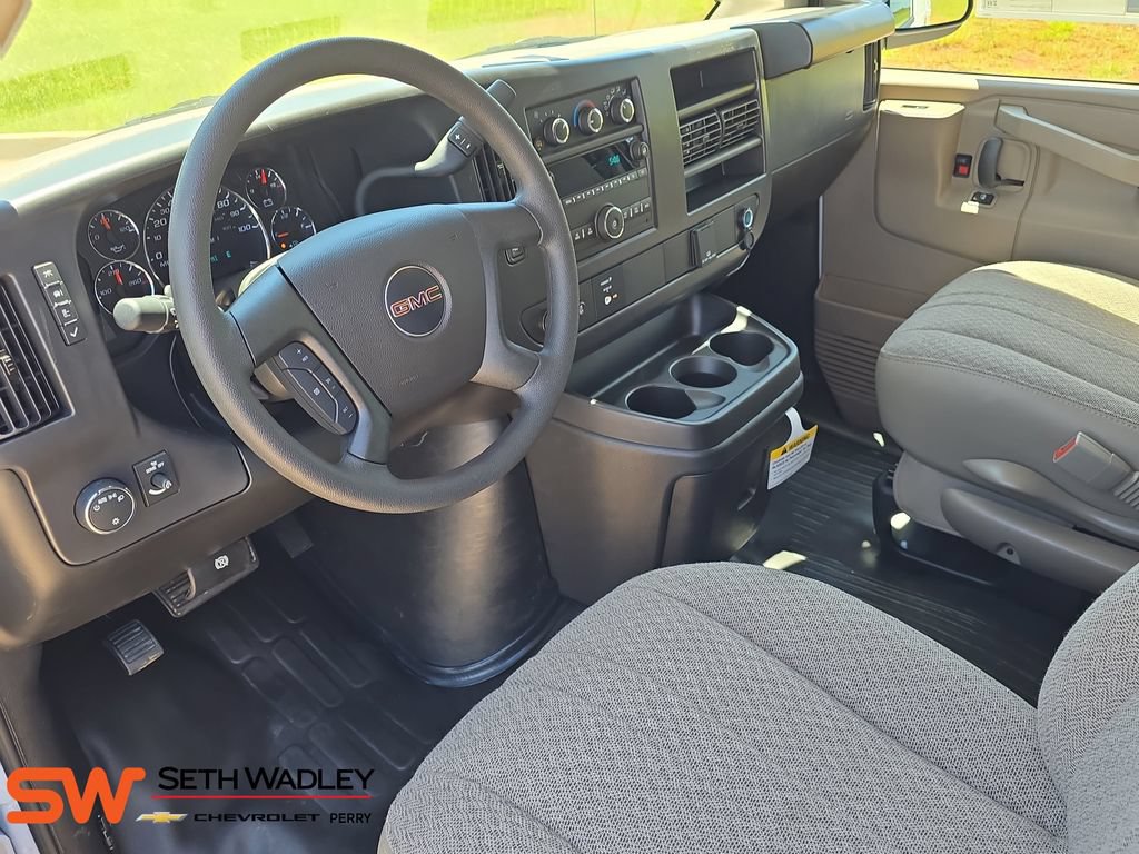 New 2026 GMC Savana 2500 w/ Driver Convenience Package RWD image 16
