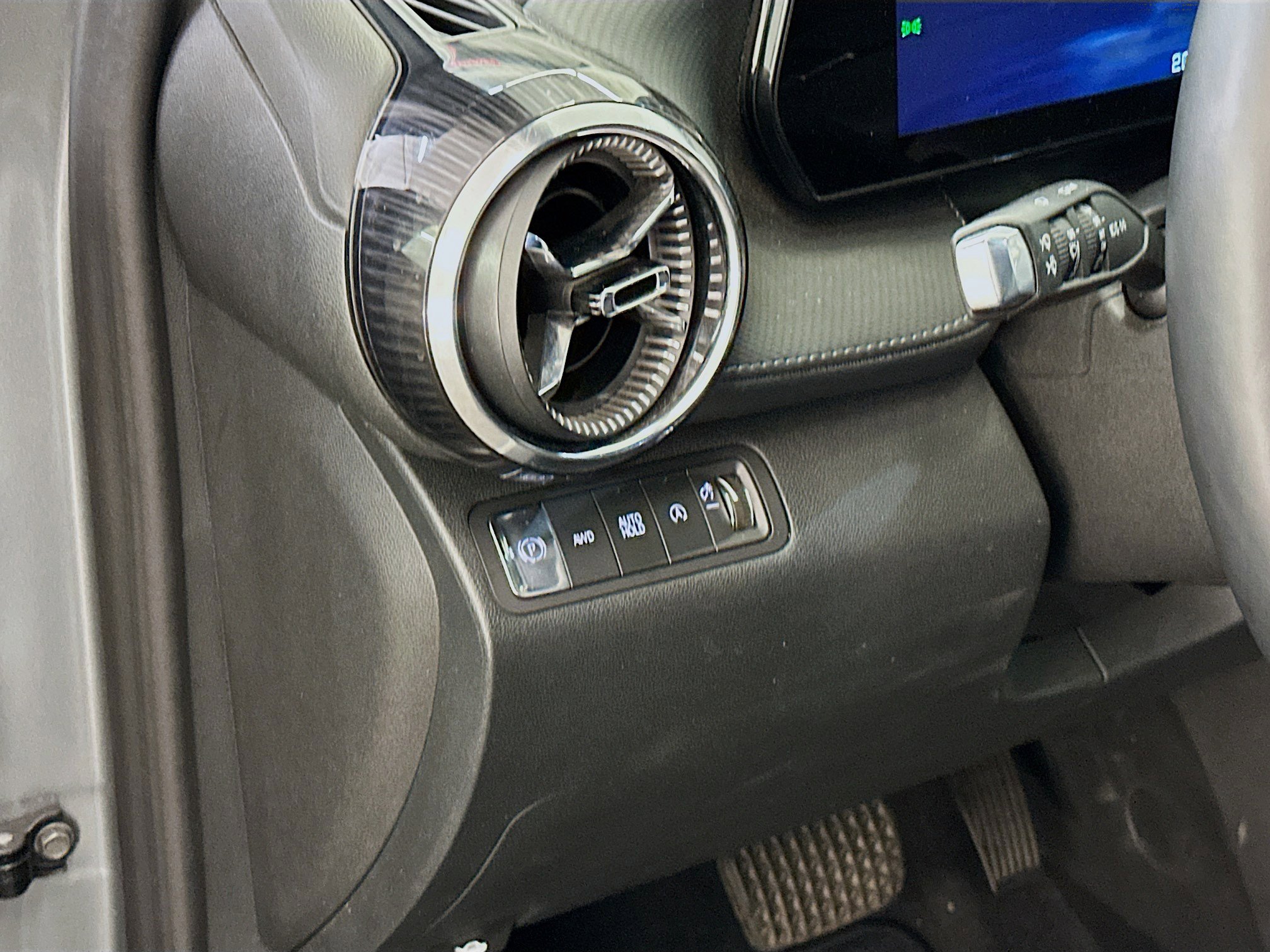 Used 2025 Chevrolet Equinox LT image 17