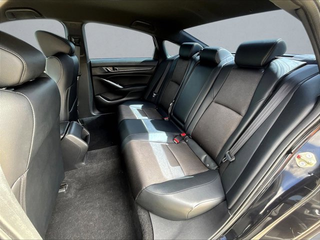 Used 2018 Honda Accord Sport image 28