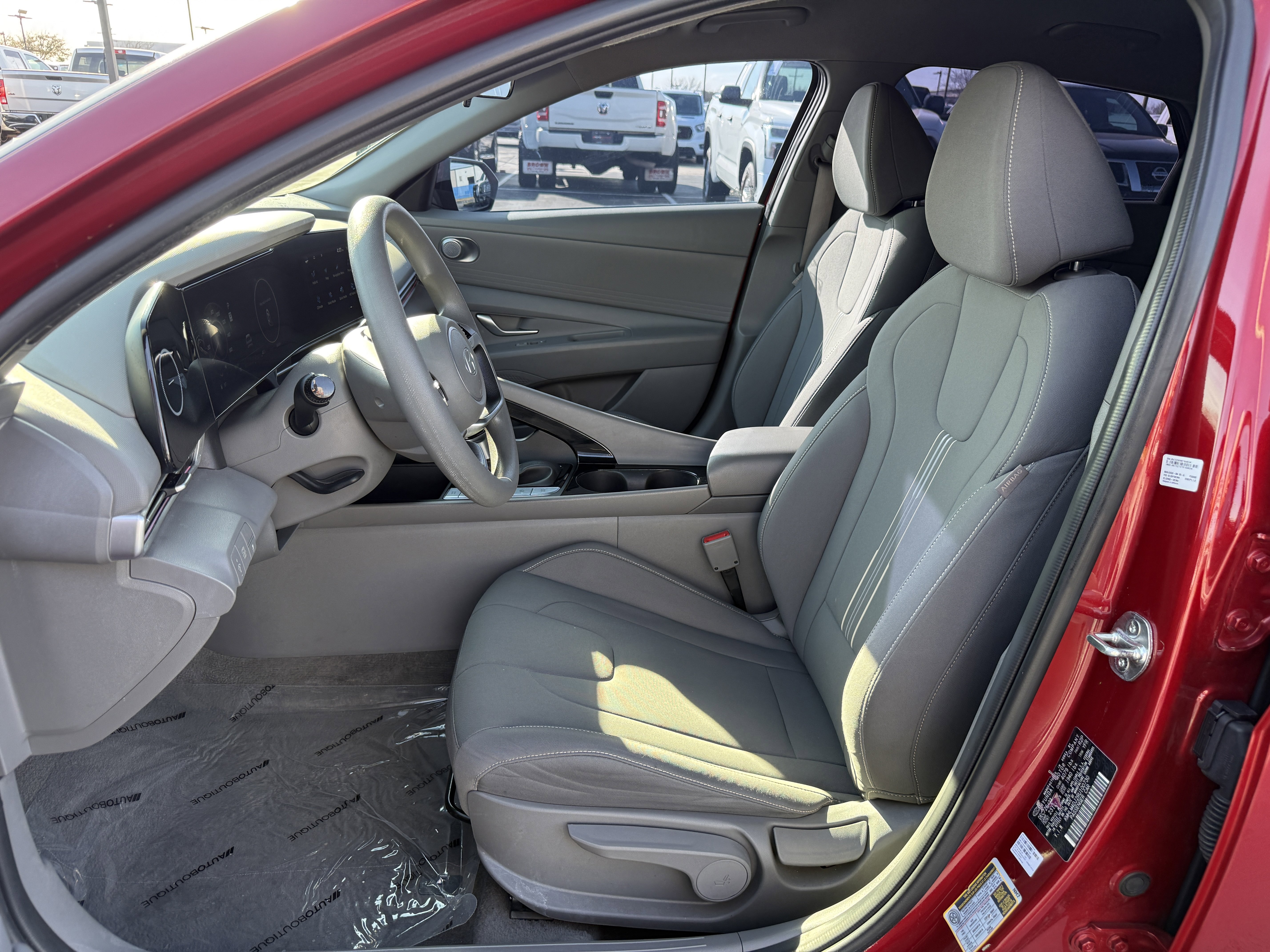 Used 2024 Hyundai Elantra Blue FWD image 31