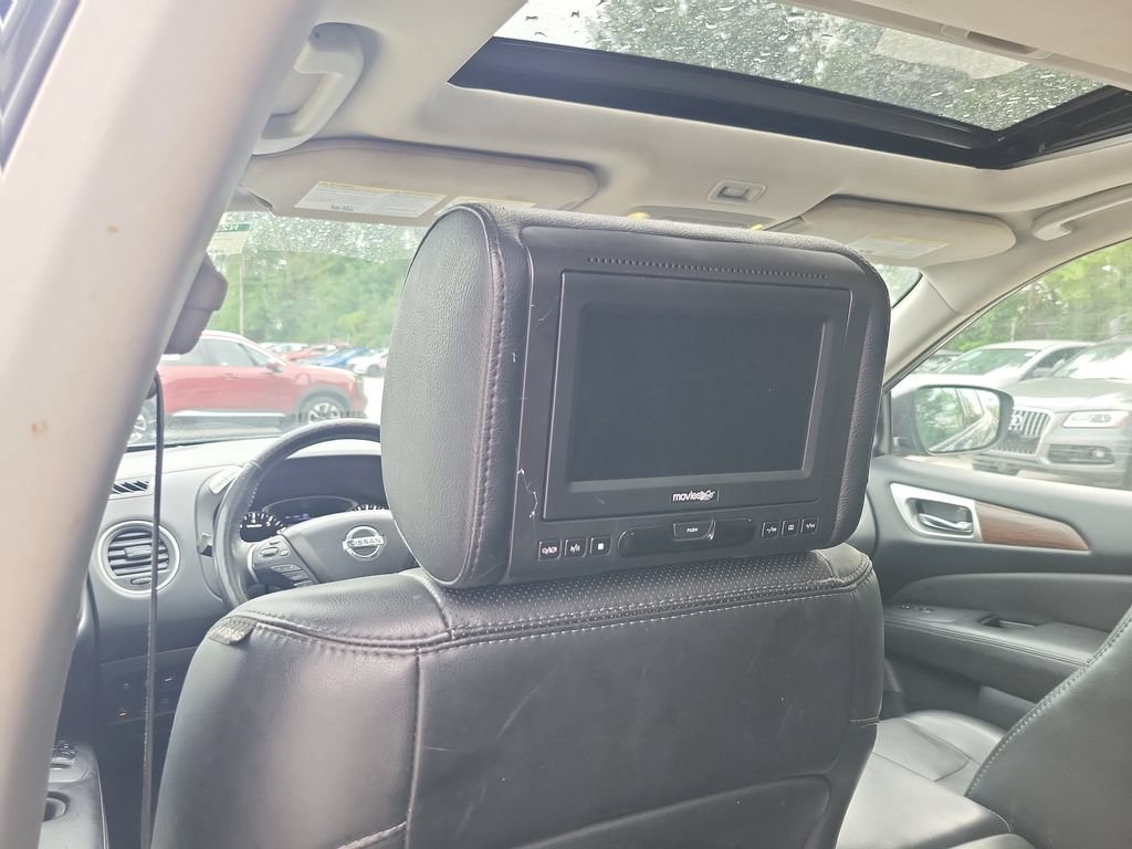 Used 2019 Nissan Pathfinder Platinum w/ Cargo Package AWD/4WD image 15
